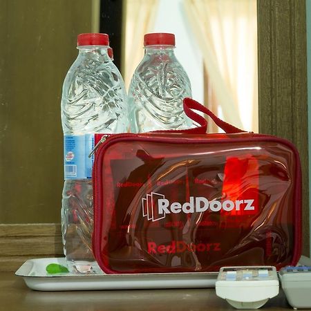 فندق Reddoorz Near Pantai Jerman كوتا المظهر الخارجي الصورة