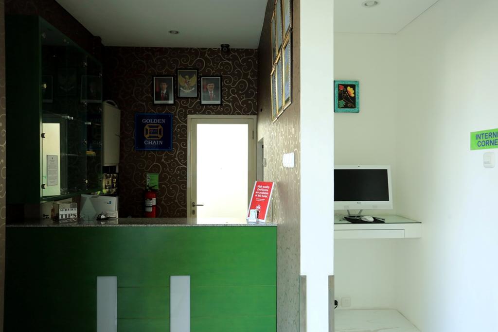 فندق Reddoorz Near Pantai Jerman كوتا المظهر الخارجي الصورة
